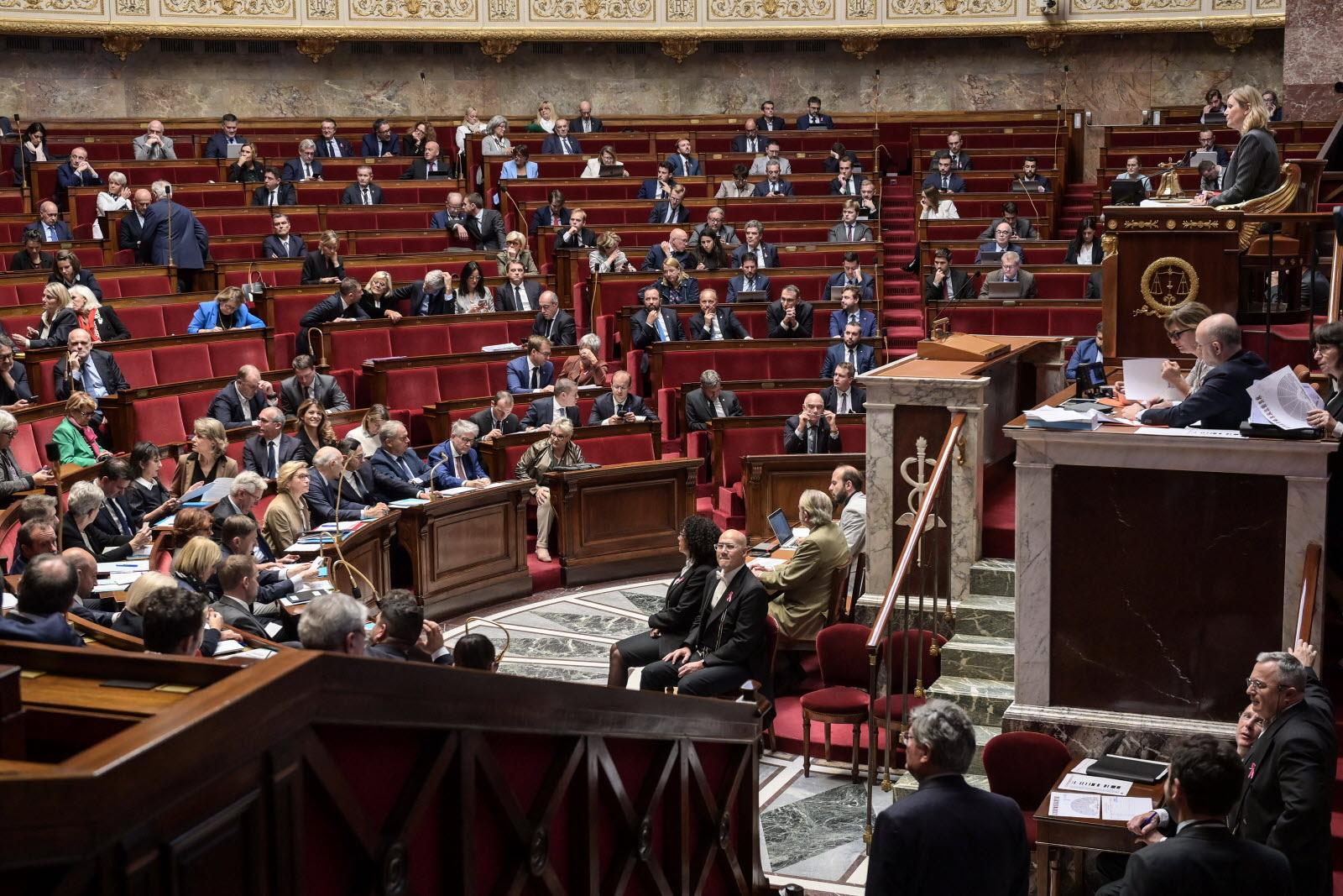 Assemblee debat budget 2025