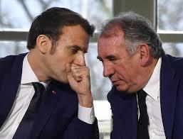 Macron bayrou