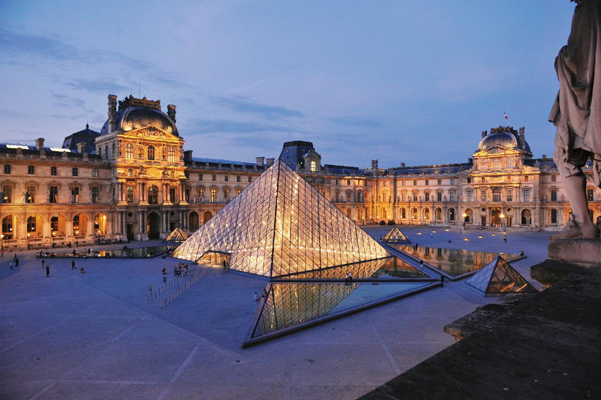 Pyramide louvre